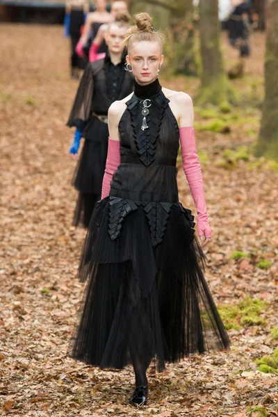 Look 74